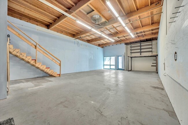 Building Photo - 1555 Yosemite Ave