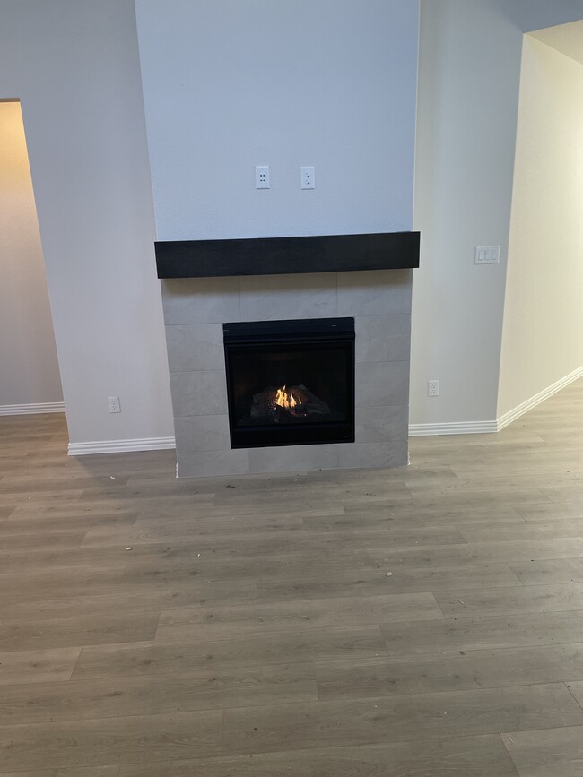 Building Photo - 3908 Chesapeake Ln