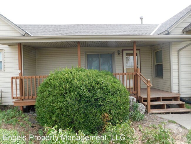 Foto del edificio - 5 br, 2 bath House - 400 S. Archer