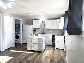 Building Photo - 100 Mallard Ct