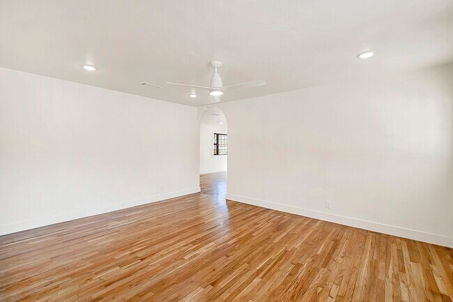 Foto del edificio - 510 Parkview Blvd