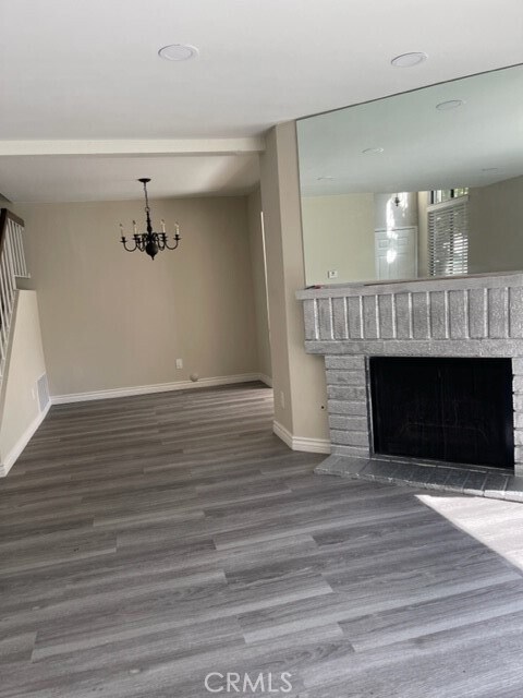 Foto del edificio - 1143 Pinewood Ln