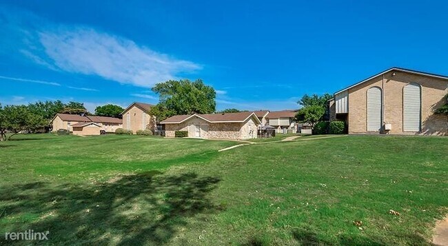 Foto del edificio - 1 br, 1 bath Condo - 3206 Green Tee Dr Tow...