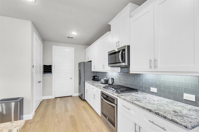 Foto del edificio - 2953 Galveston Street