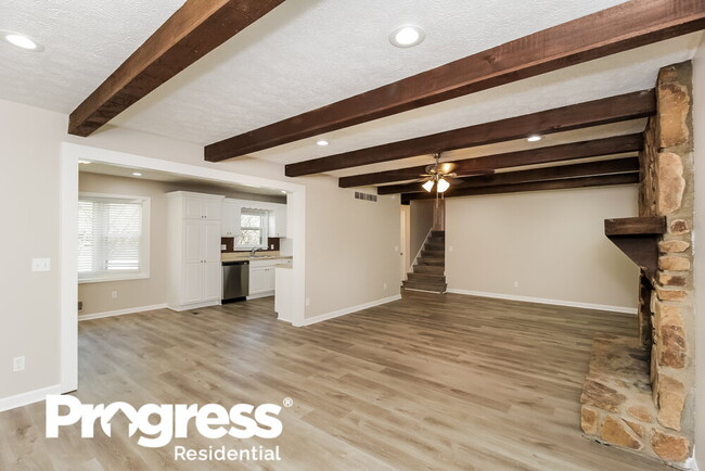 Building Photo - 35 Pine Grove Rd