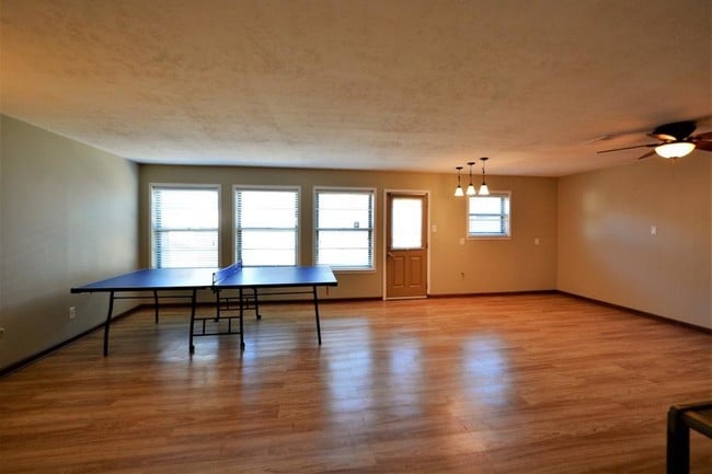 Building Photo - 11499 Sabo Rd