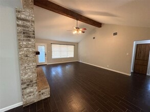Building Photo - 307 Ridgewood Dr