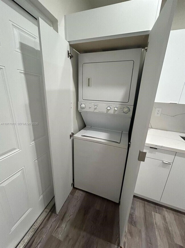 Foto del edificio - 2929 NW 47th St