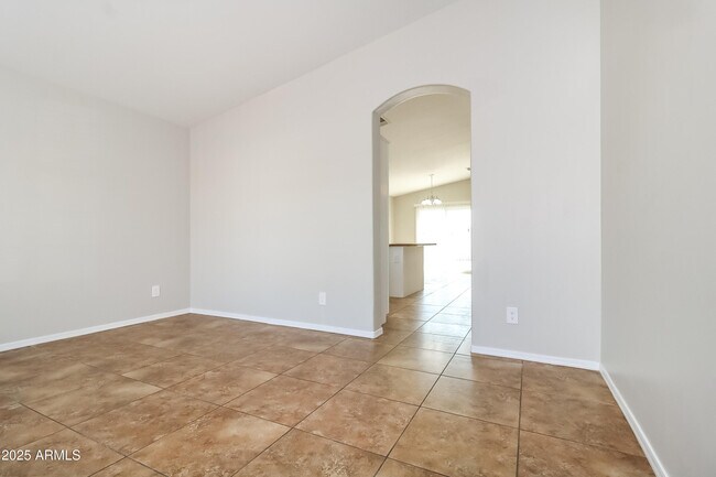 Foto del edificio - 6003 W Warner St