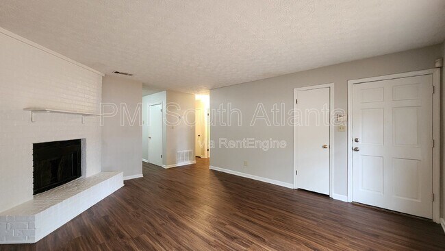 Foto del edificio - 634 Morton Ct