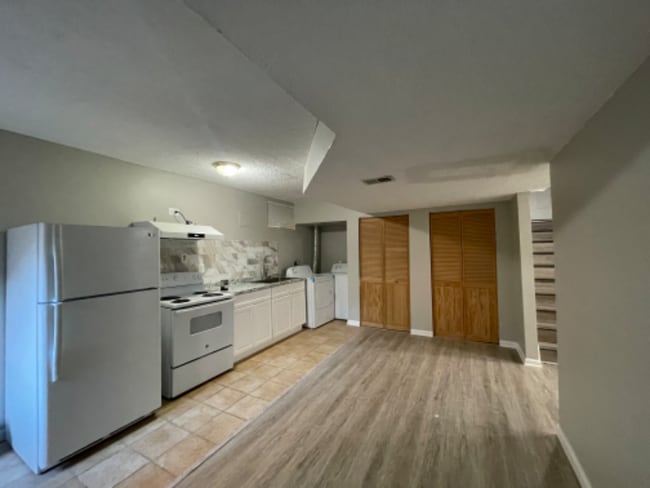Building Photo - 13209 Bangor Pl