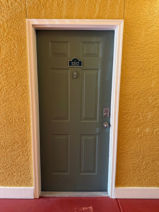 Front Door - 4207 S Dale Mabry Hwy Apartment