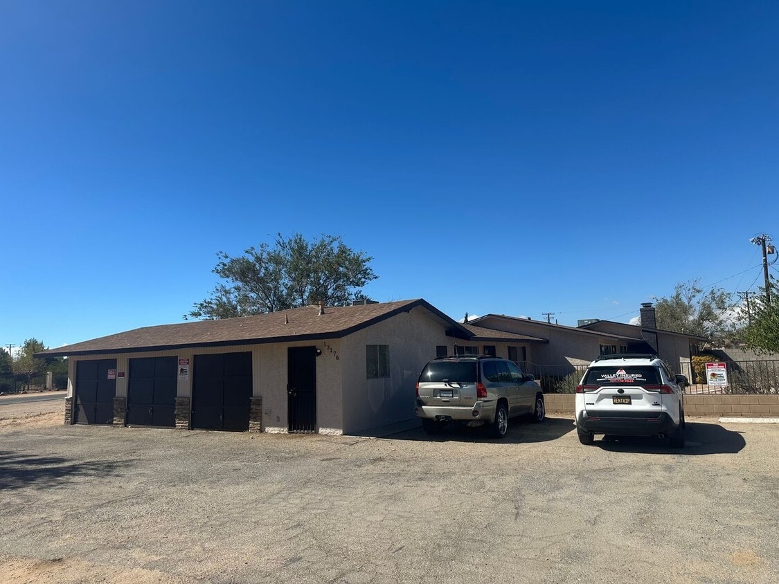 Foto del edificio - 13176 Navajo Rd