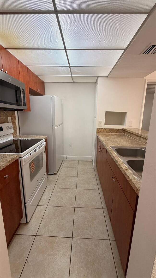 Building Photo - 7075 NW 186th St