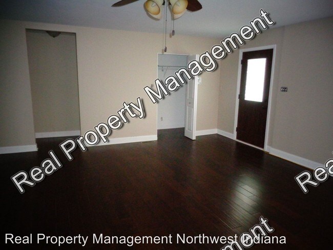 Building Photo - 3 br, 2 bath House - 427 N. Indiana Street