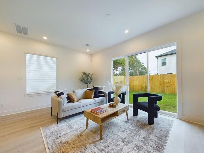 Foto del edificio - 3846 Seabrook St