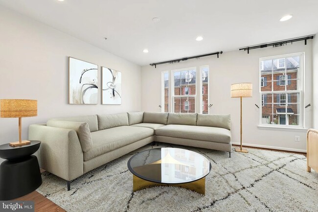 Foto del edificio - 8074 Locust Mill St