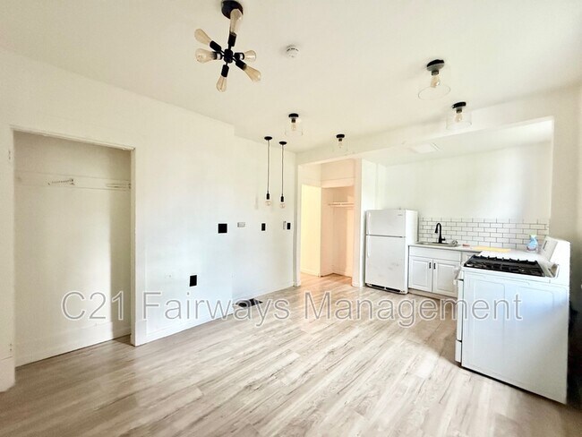 Foto del edificio - 2811 Brentwood Ave