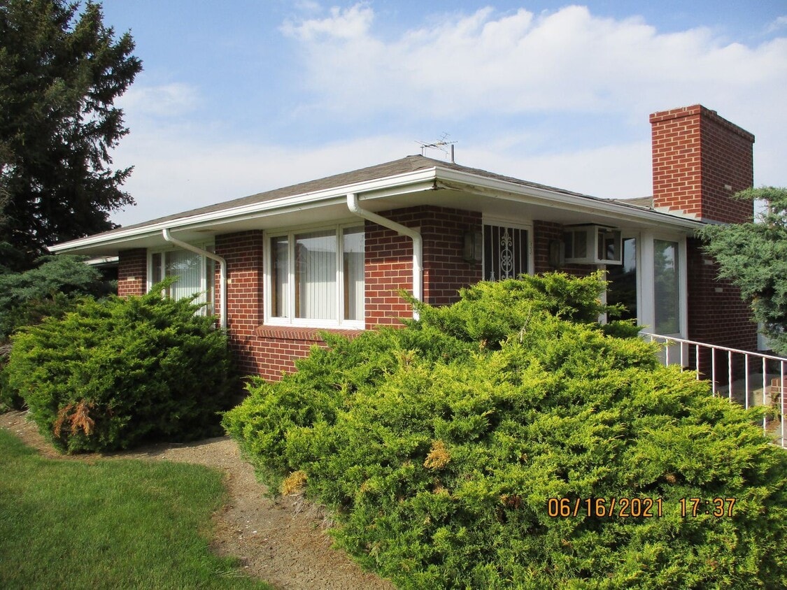 Primary Photo - 2 br, 1.5 bath House - 4208 N. Taft Ave