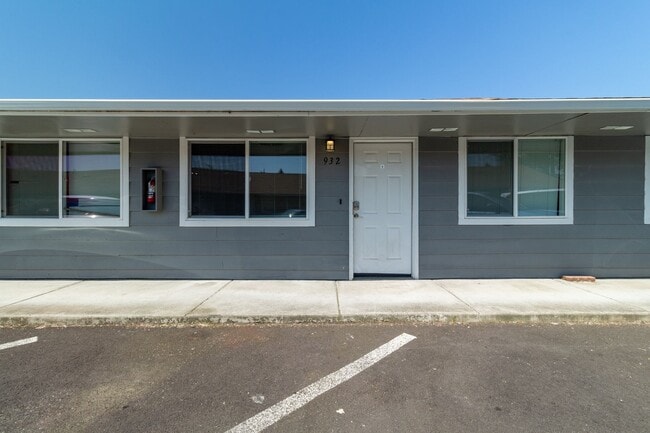 Building Photo - Charming 2 Bedrooms 1 Bath -Apartment -Vancouver School District-Skyview High School