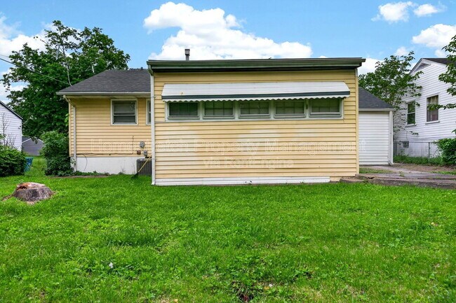 Building Photo - 10409 Renfrew Dr