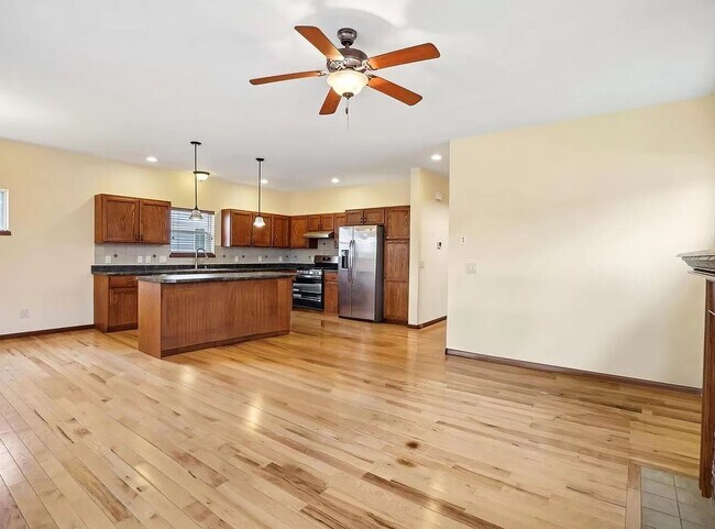 Kitchen - 8903 White Coral Way