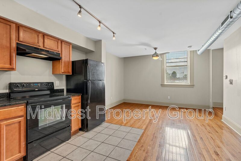 Primary Photo - 4244 Chouteau Ave