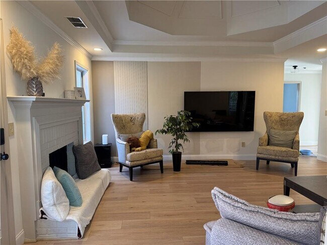 Building Photo - 790 Hiram Davis Rd