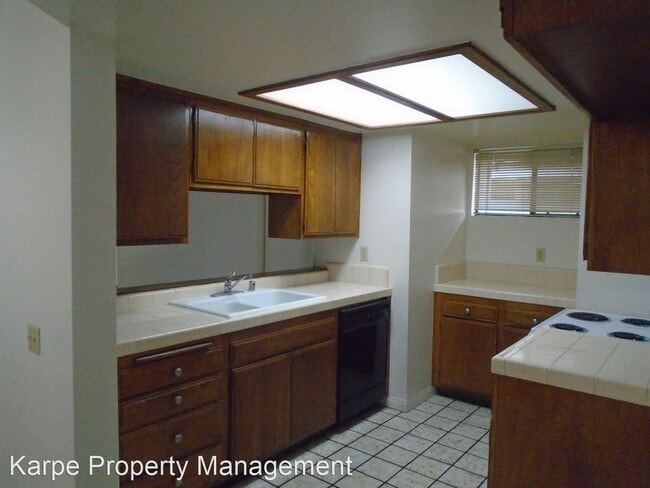 Building Photo - 3 br, 2.5 bath House - 4301 CALIFORNIA AVE...