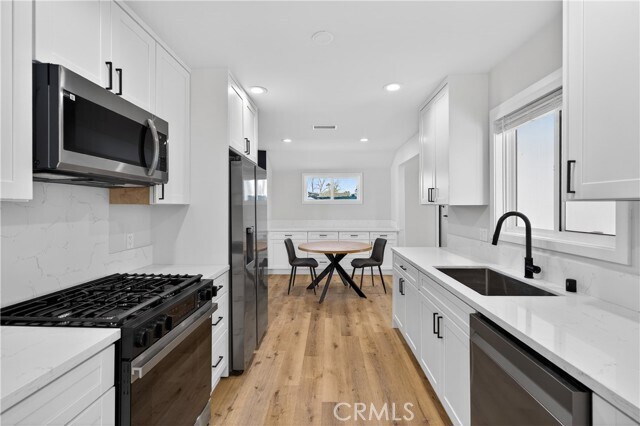 Building Photo - 8398 Rudnick Ave