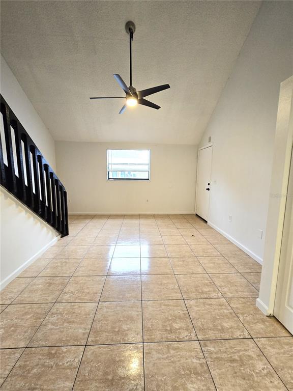 Foto del edificio - 2166 Bradford St