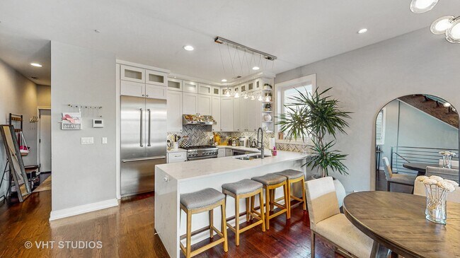 Foto del edificio - 720 N Willard Ct