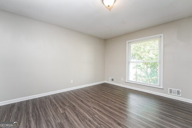 Foto del edificio - 2606 Northbrook Rd