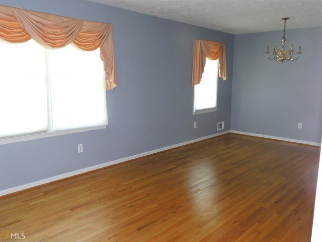 Building Photo - 1761 Bonnterre Dr