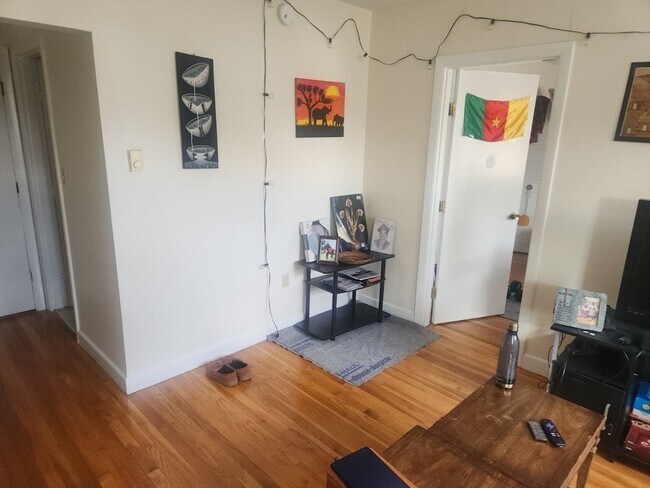 Building Photo - 20 Armington St