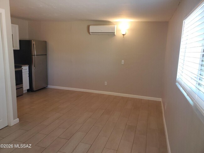 Foto del edificio - 3451 N Flowing Wells Rd
