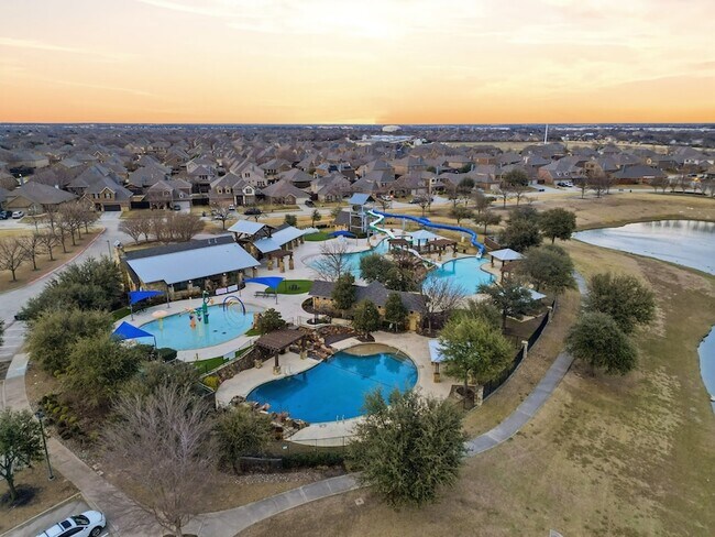 Foto del edificio - 316 Rocky Pine Rd