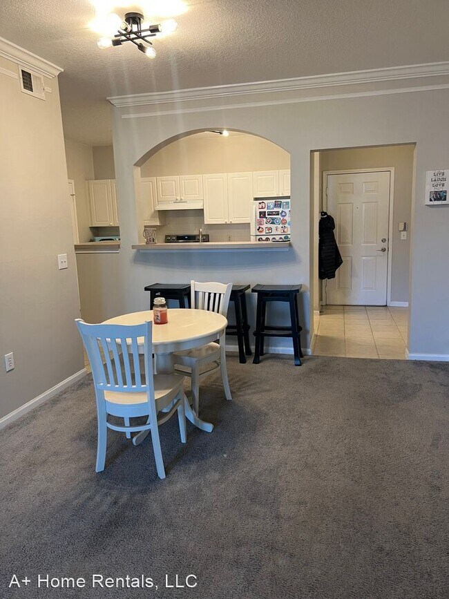 Building Photo - 3 br, 3 bath House - 235 Goldenrain Dr. Bu...