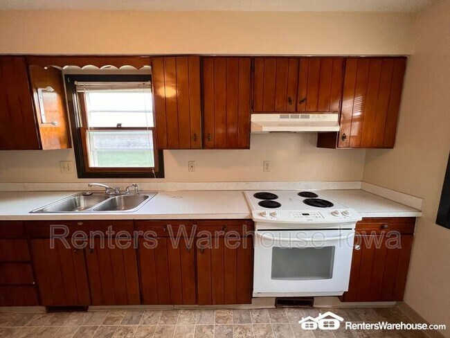 Building Photo - 3320 Valdez Ct