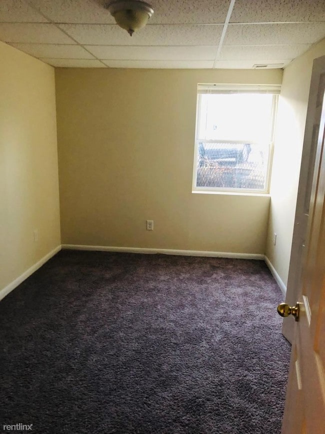 Building Photo - 4615 Wallington Ave