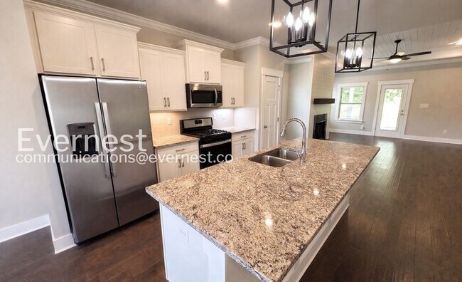 Foto del edificio - 3-Bed/2-Bath Home/Pet Friendly/Available Now!