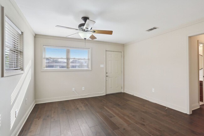 Foto del edificio - 6870 Argonne Blvd