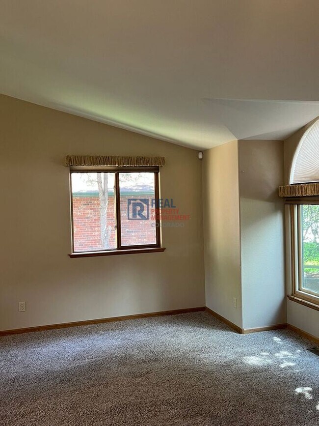 Building Photo - 624 Munson Ct