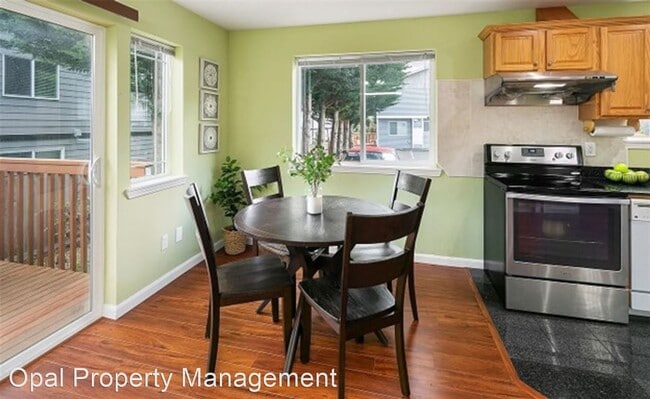 Building Photo - 3 br, 2.5 bath House - 3322 148th St SW Un...
