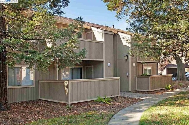 Building Photo - 37346 Spruce Terrace