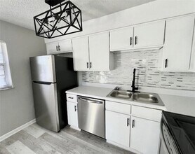 Building Photo - 1467 40th Ave