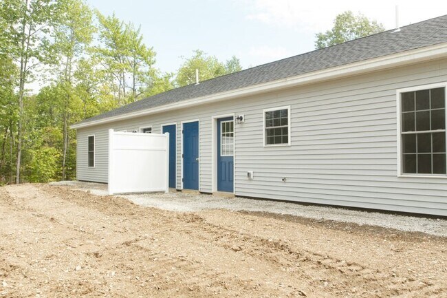 Building Photo - 136 Hodgdon Rd