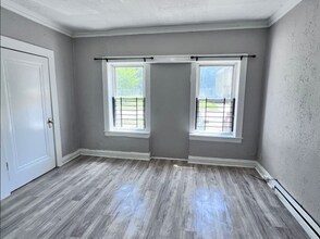 Building Photo - 848 Linn Dr