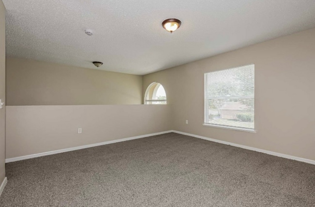 Building Photo - 6024 Kaley Dr