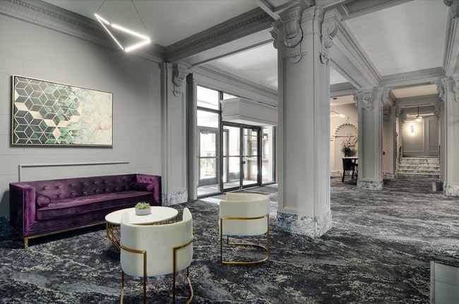 Interior Photo - Commodore Apartments